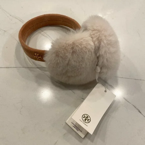 Tory Burch Earmuffs The Tory Burch Spring/Summer 2026 fashion show Brooklyn at  main image 4